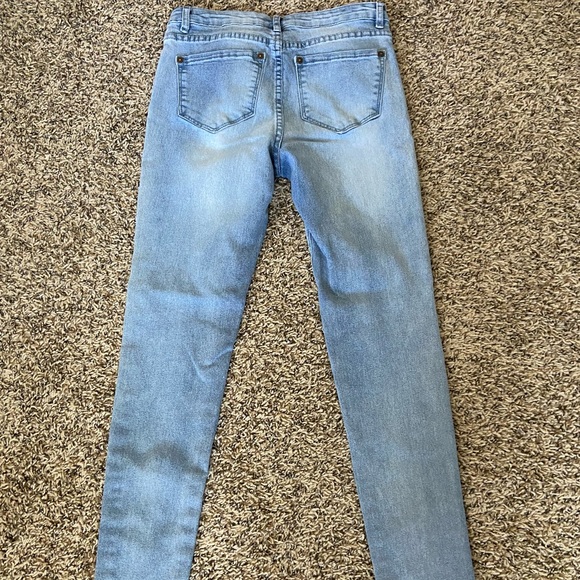 Light blue - Picture 2 of 2